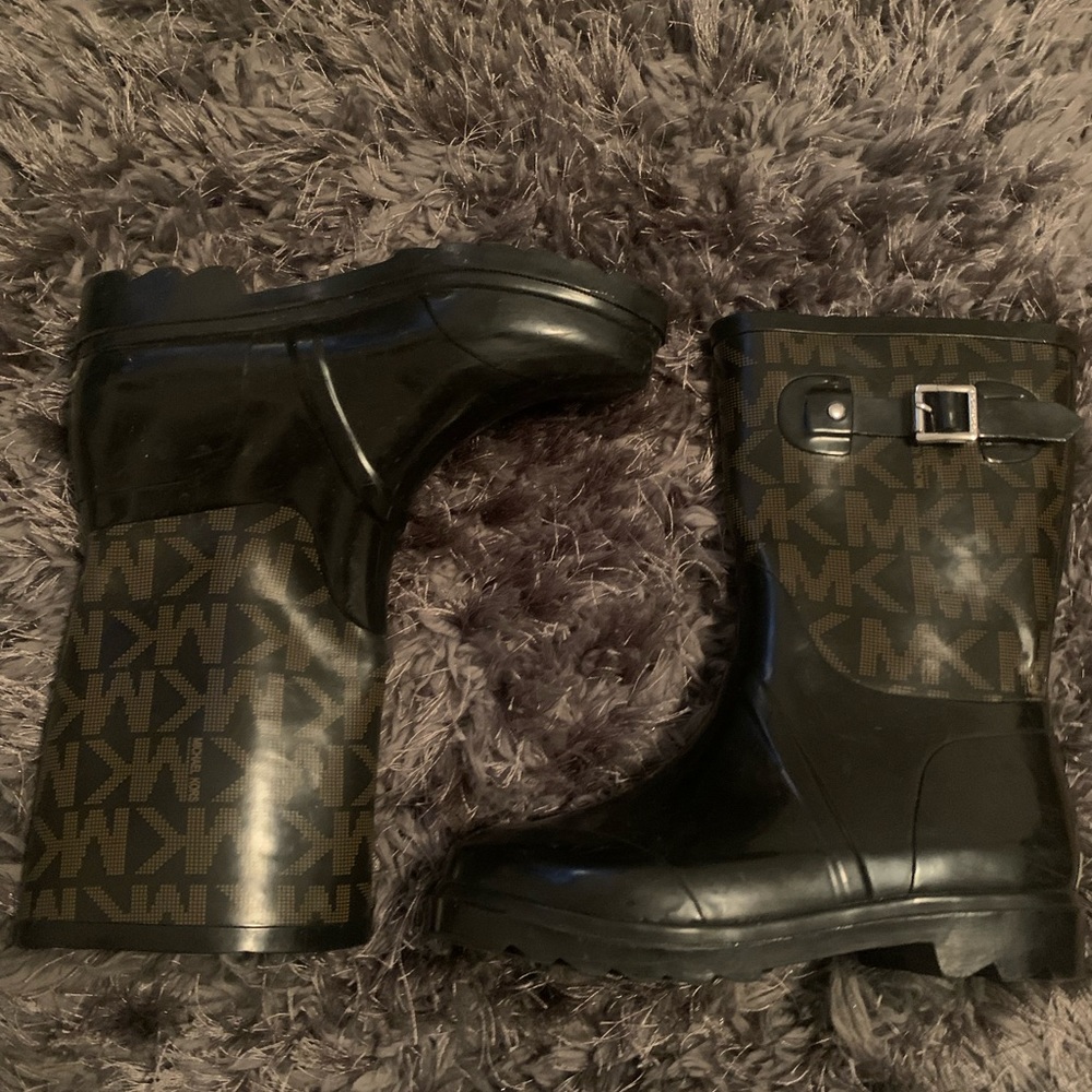 Michael kors rain boot